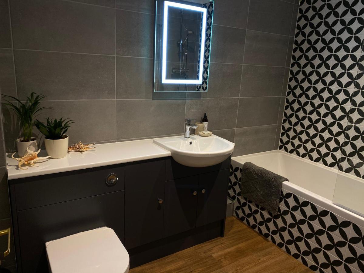 Spacious Luxury Flat In Swanage, Close To Beach With Parking 외부 사진