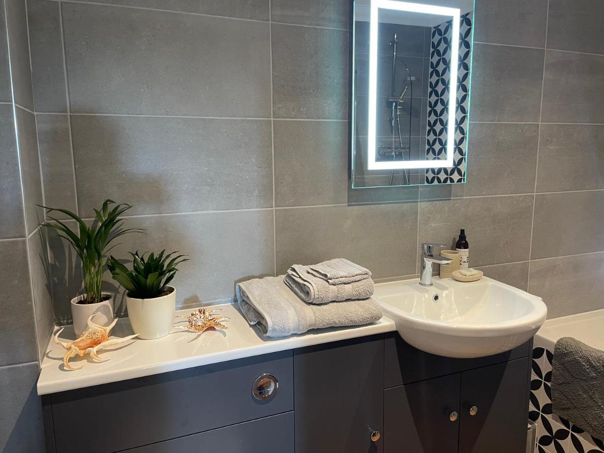 Spacious Luxury Flat In Swanage, Close To Beach With Parking 외부 사진
